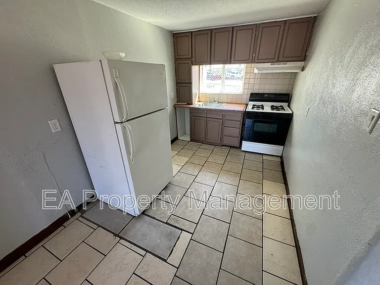 117 40th St NW #2 — Photo 3