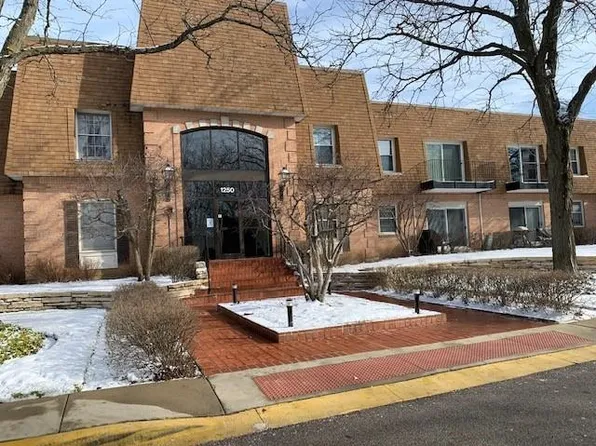 1250 Park Ave W, Highland Park, IL