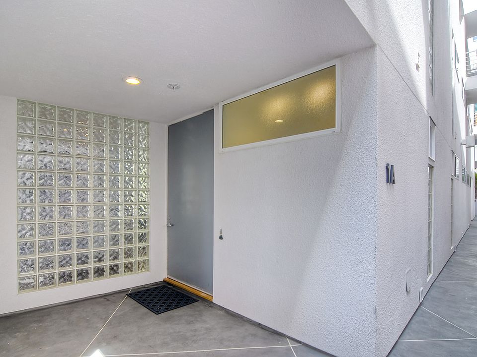 Main Entrance ONE LEVEL