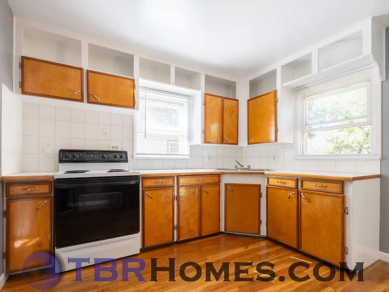 4285 S Delaware St — Photo 4