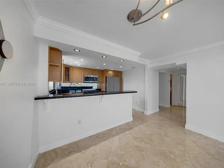 720 Collins Ave #603 — Photo 10