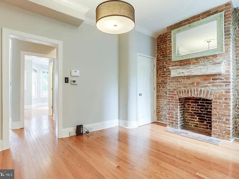 1417 G St NE — Photo 3