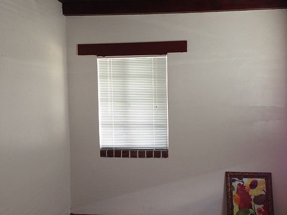 4th image of 247 E Delano St