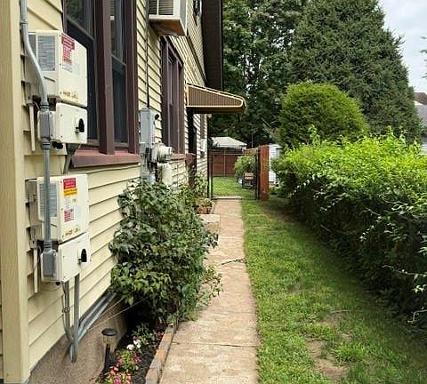 3rd image of 176 Orange Avenue