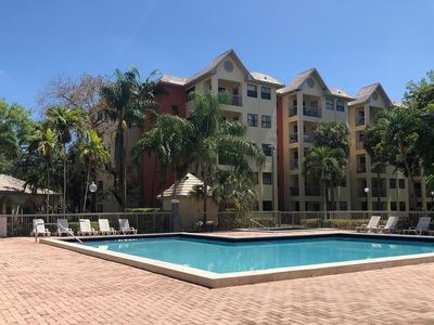 8290 Lake Dr APT 202, Doral, FL, 33166