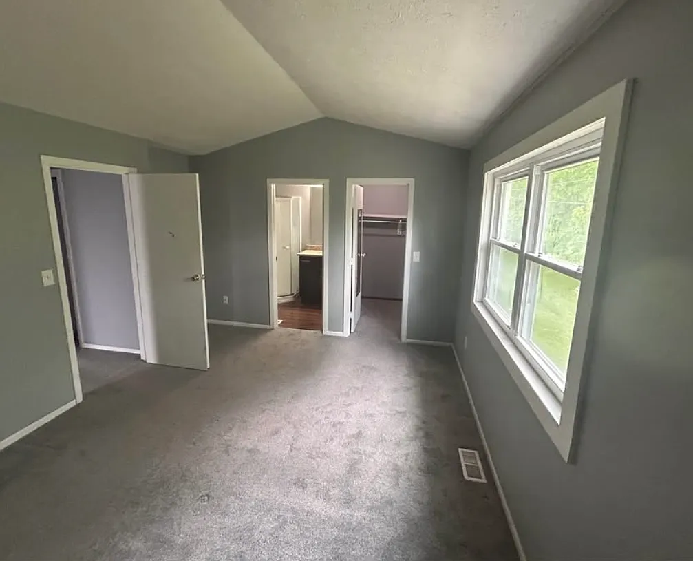 3 bed, 2.5 bath, 1400 sqft, $1,475 — Photo 2