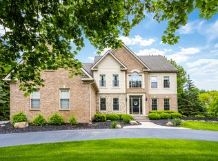 8706 Hunters Creek Dr, Clarkston, MI