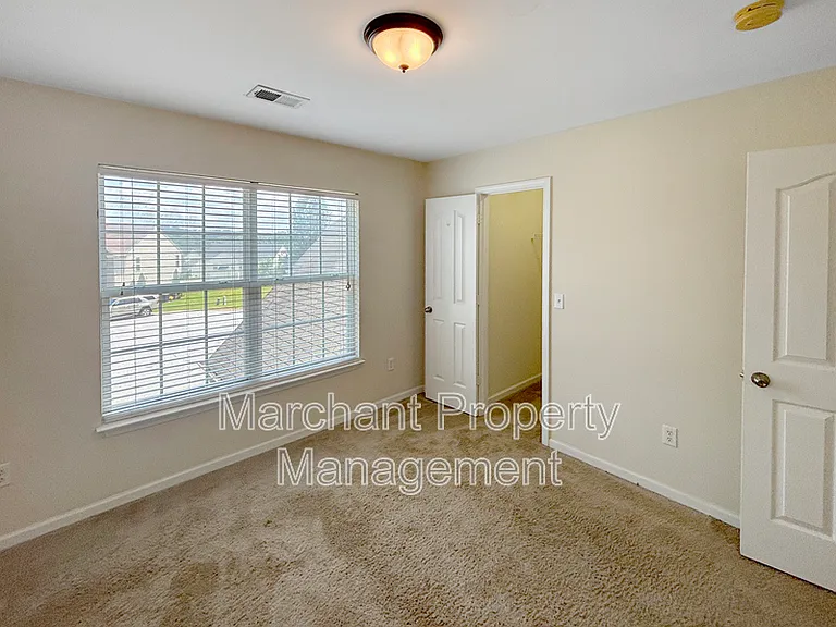 304 Horsepen Way — Photo 16