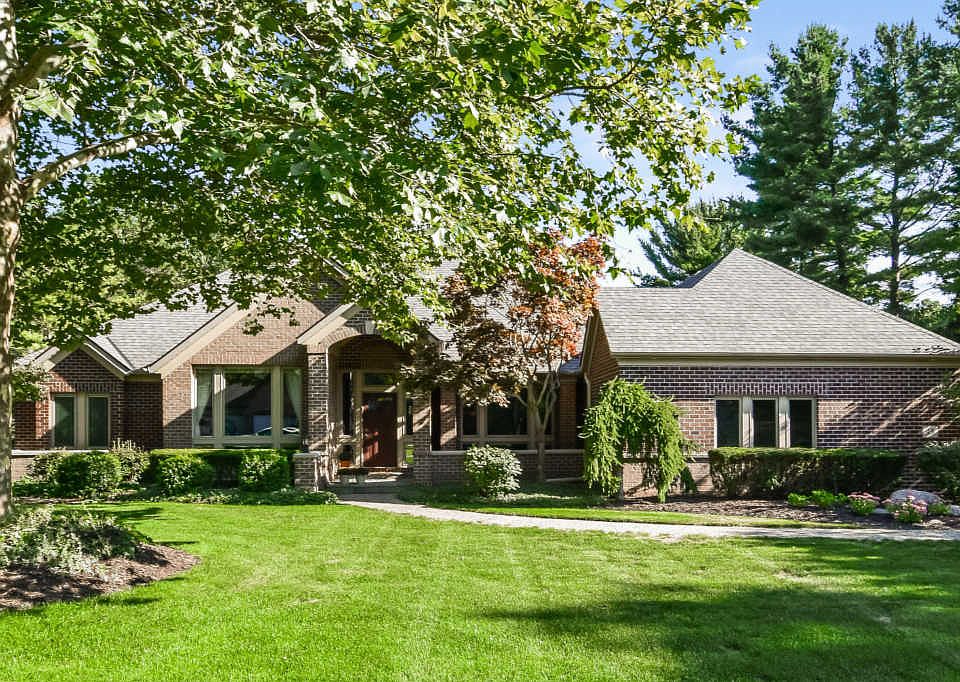 1st image of 49 Bay Meadows Dr