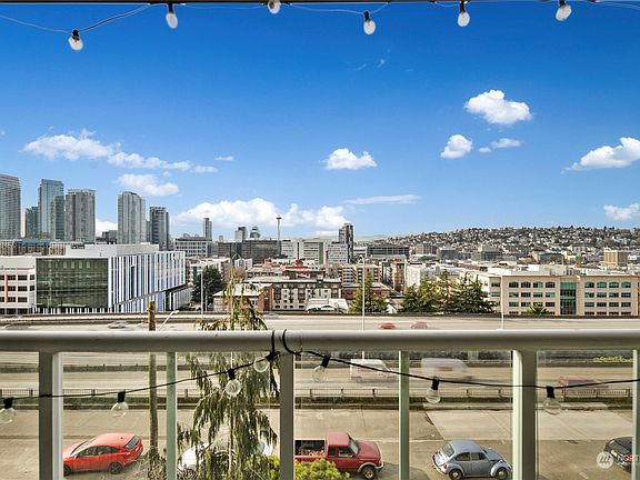 2nd image of 420 Melrose Avenue E #402