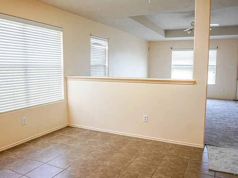 19131 Prairie Bluff Dr — Photo 4