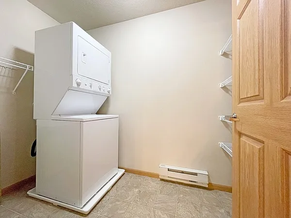 Meadow Ridge Apartments — Photo 19