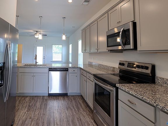 2nd image of 102 Lincoln Gray Cir