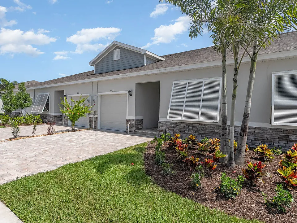 8914 Orchid Reserve Cir