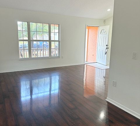 4th image of 630 Lakemont Dr