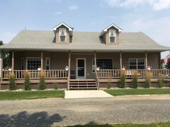1 Nighthawk Dr, Powell, WY 82435