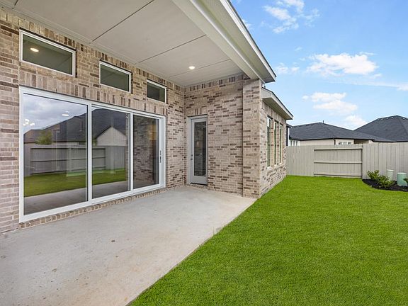 2nd image of 2114 Parker Grove Dr