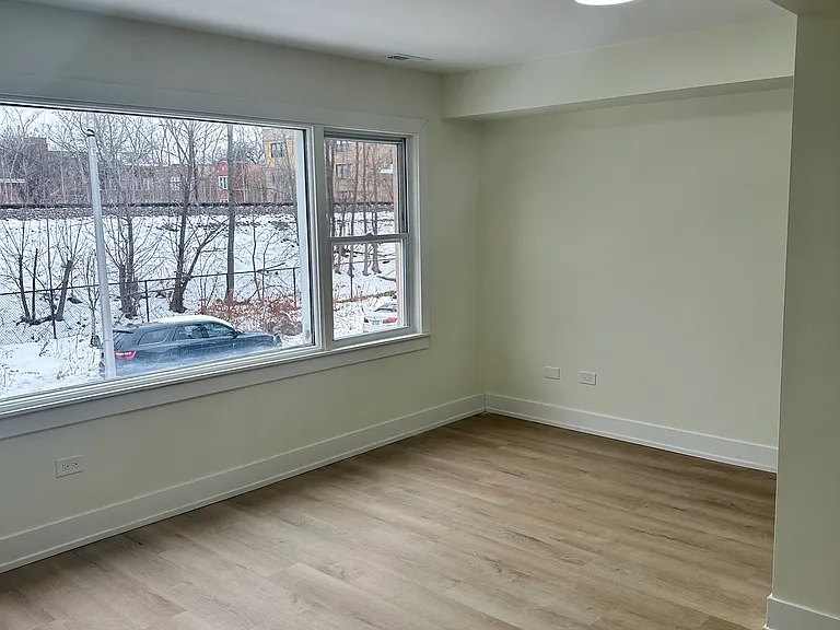 6123 N Ravenswood Ave #2 — Photo 6