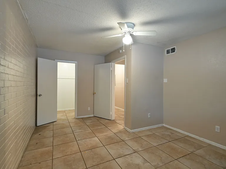 Lila Apartments — Photo 6