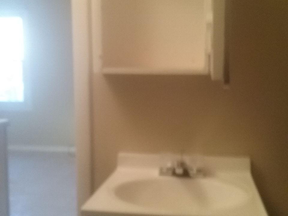 2nd image of 19 Muskingum Street # Fl 2nd