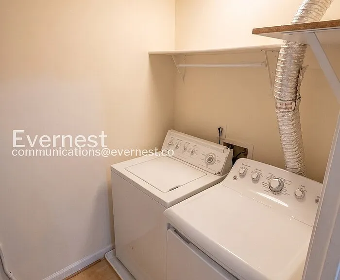 12135 Salemtown Dr — Photo 22