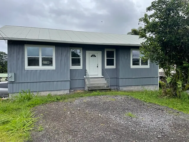 3 bed, 1200 sqft, $2,700 — Photo 2
