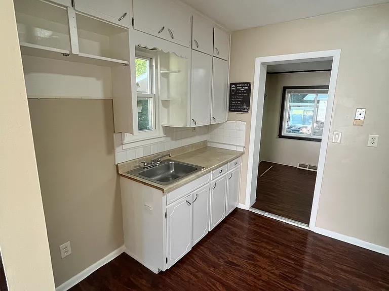 31709 Grove St — Photo 5