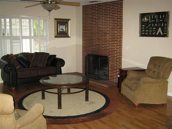 2nd image of 309 Sandburg Dr
