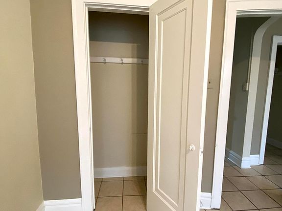 3rd image of 3120 Oak Park Ave APT 302