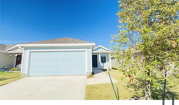 3620 Bluebird Ln — Photo 2