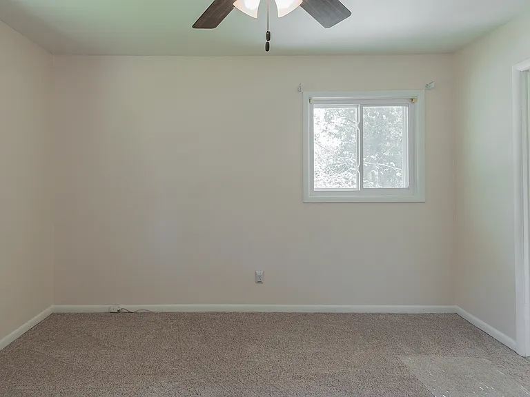 2624 Southview Pl — Photo 6