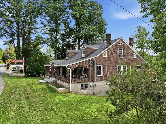 3rd image of 429 Riverview Dr