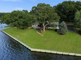 29 Knapton St, Barrington, RI 02806