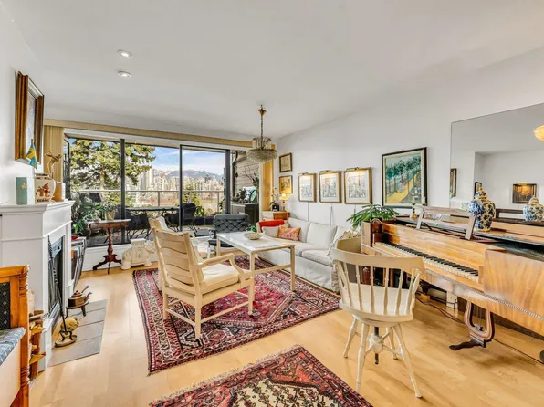 1024 W 7th Ave #201, Vancouver, BC V6H 1B3