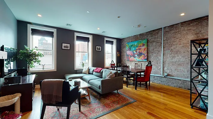 Sold by Bond New York | media 2