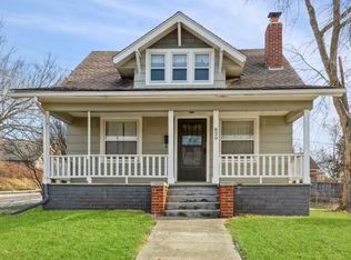 839 41st St, Des Moines, IA 50312