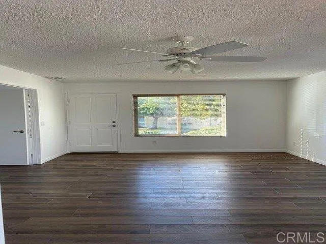1662 Forestdale Dr — Photo 3