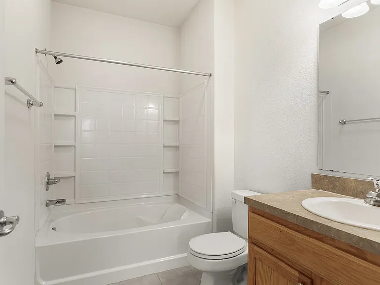 Ironwood Apartments and Townhomes — Photo 37