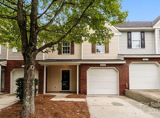 10007 University Park Ln, Charlotte, NC 28213