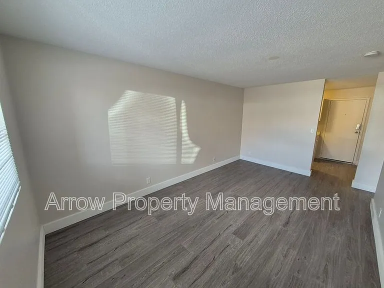 1315 F St #2 — Photo 5