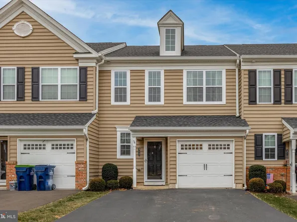 317 W Hamlin Ave, Telford, PA 18969