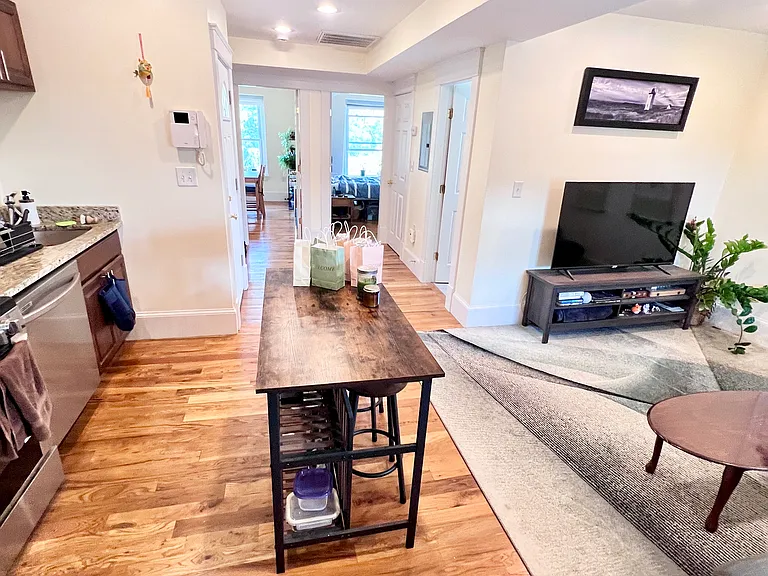 68-70 Moseley St #3 — Photo 6
