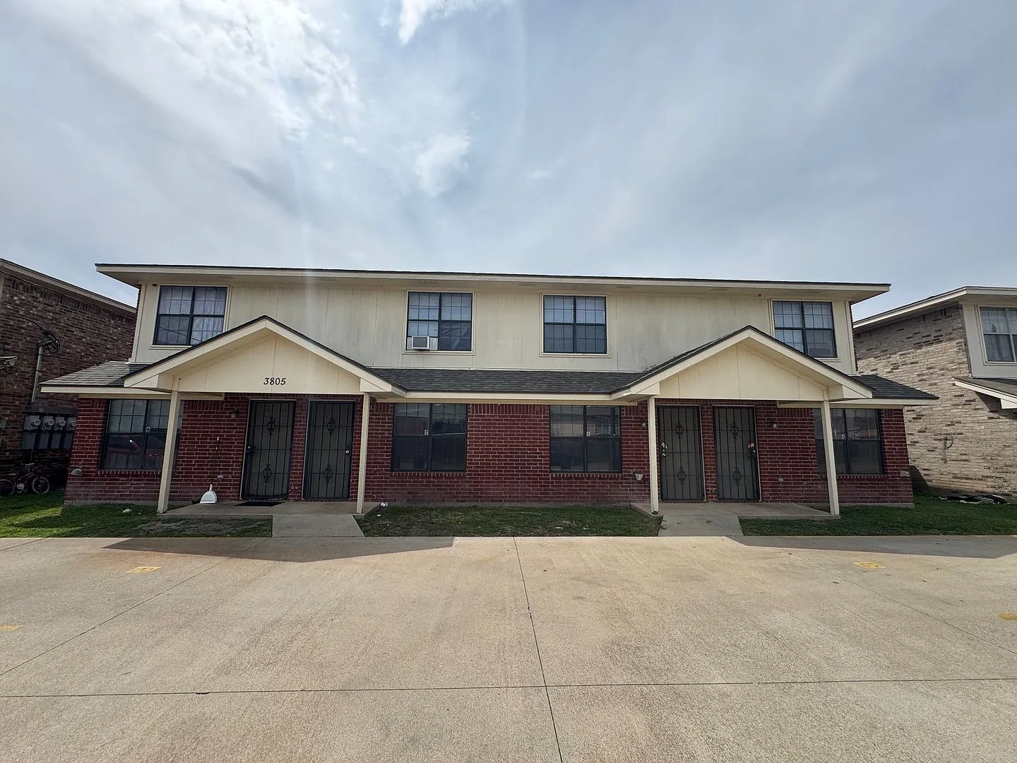 3805 Y S Pak Ct — Photo 1