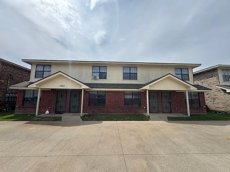 3805 Y S Pak Ct — Photo 1