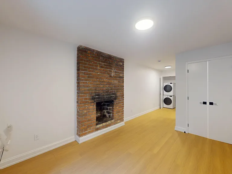 227 E 11th St #1B — Photo 10