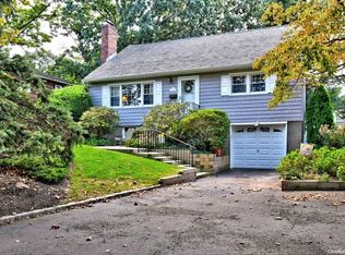 170 Avenue B, Kings Park, NY 11754
