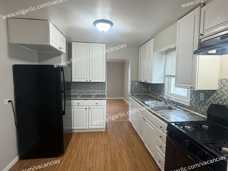 1st image of 3028 Crane Pl
