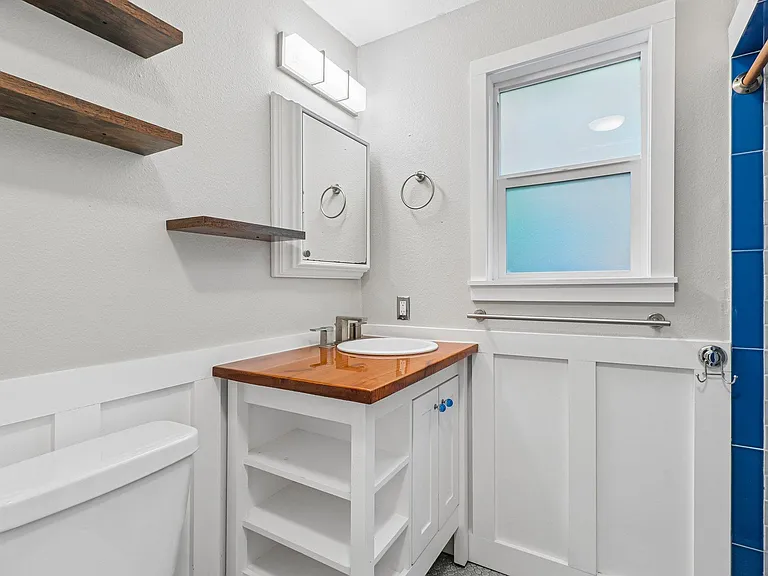 4315 Bellvue Ave — Photo 23