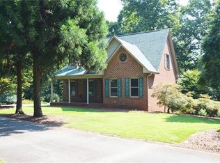 2633 12th Ave NE, Hickory, NC 28601