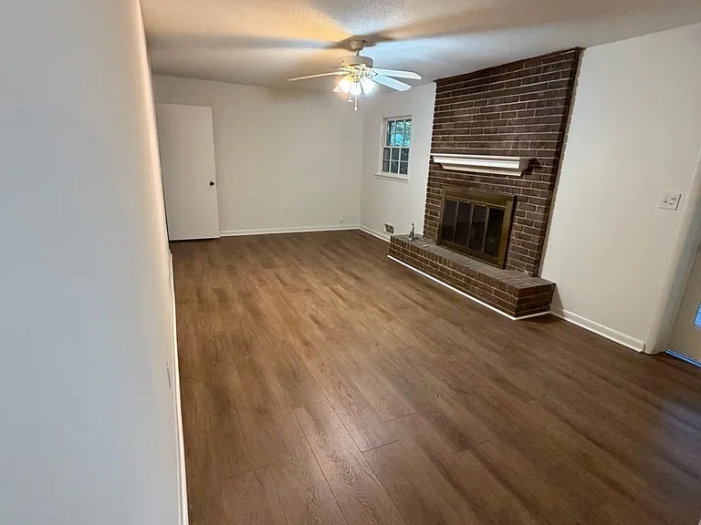 54 Dickson Cir — Photo 18